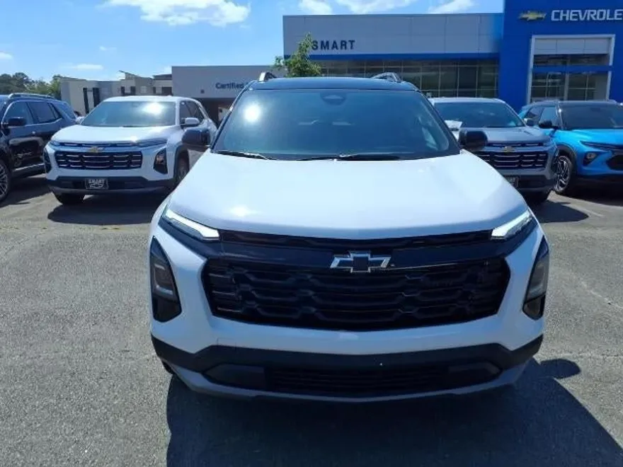2026 Chevrolet Equinox LT photo 1