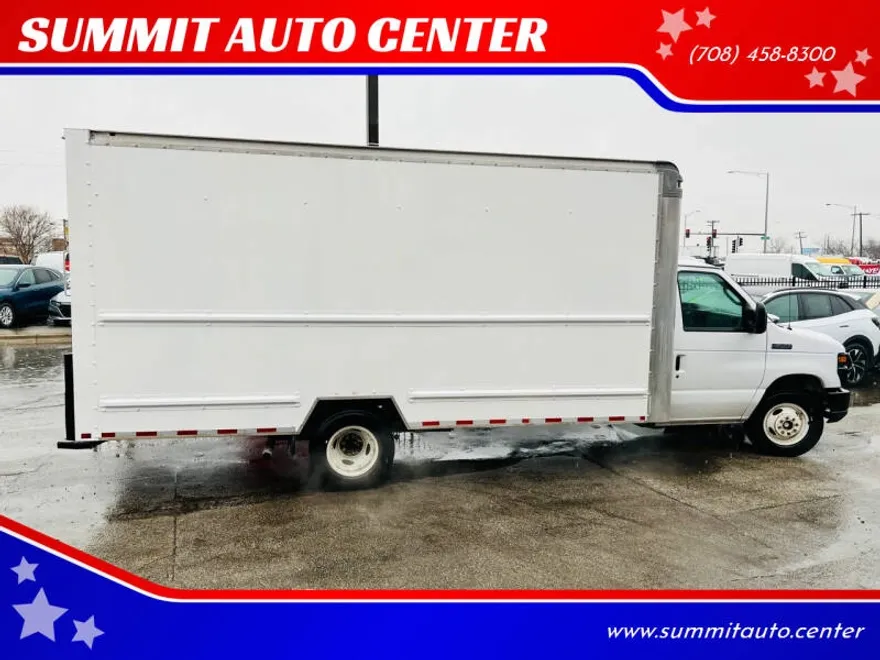 2017 Ford E-350 photo 1