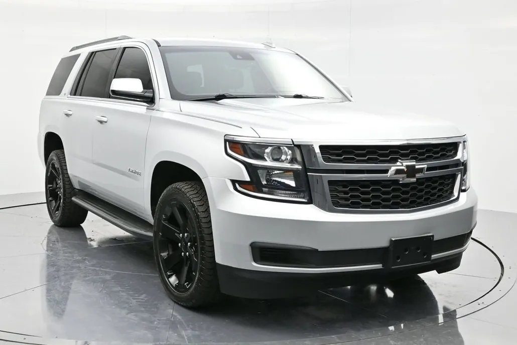 2019 Chevrolet Tahoe LT photo 1