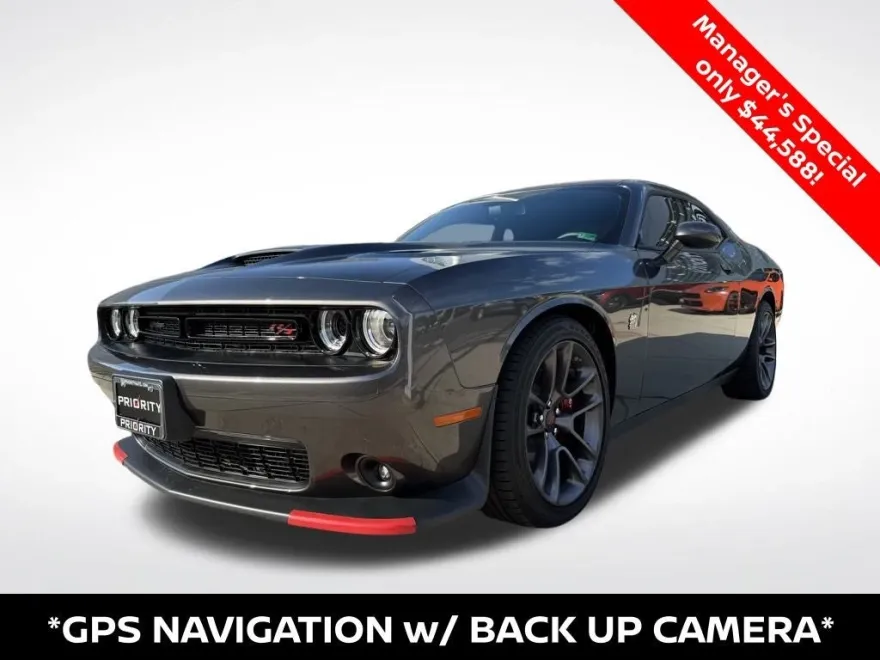 2023 Dodge Challenger R/T Scat Pack photo 1