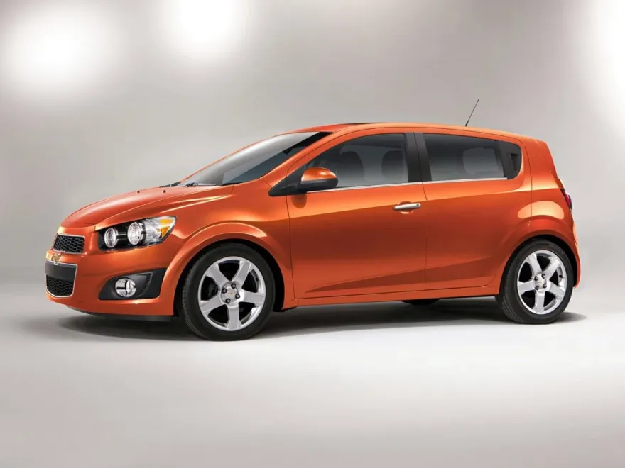 2013 Chevrolet Sonic LT photo 1