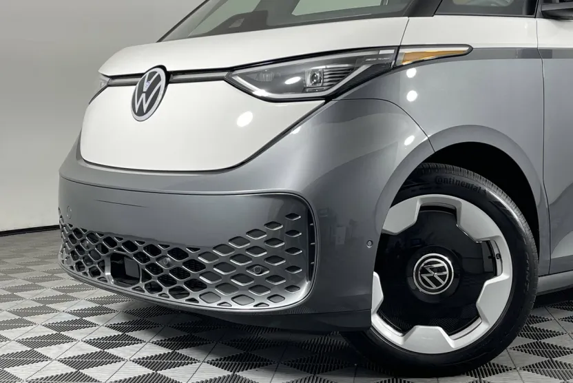 2025 Volkswagen ID. Buzz Pro S photo 1
