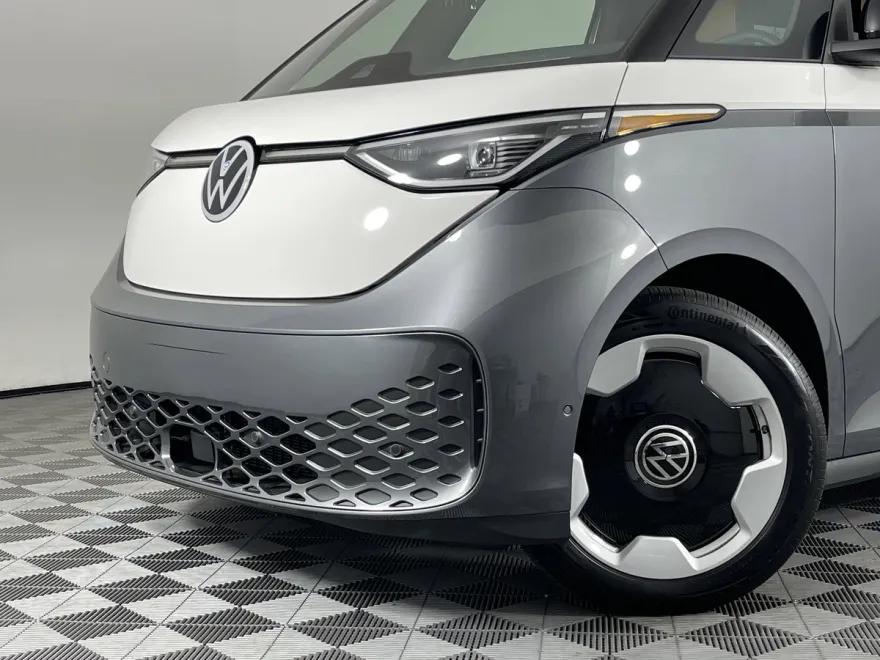 2025 Volkswagen ID. Buzz Pro S photo 1