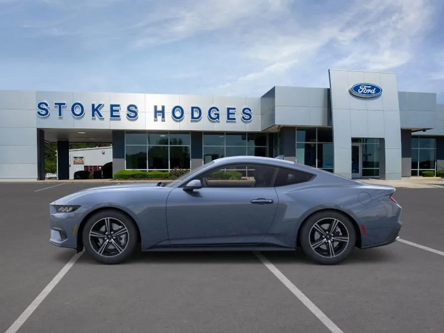 2025 Ford Mustang EcoBoost photo 1