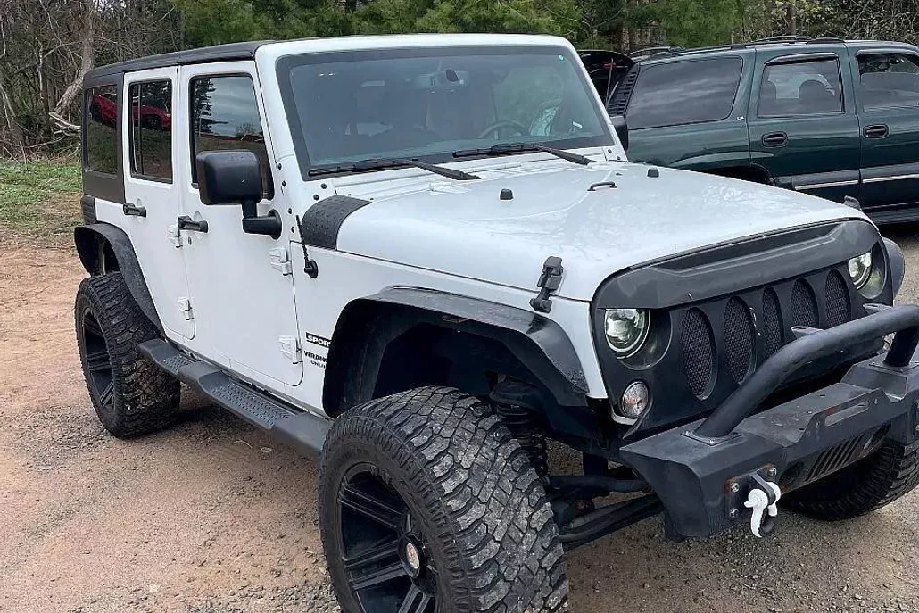 2017 Jeep Wrangler Unlimited Sport photo 1