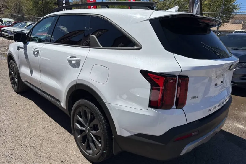 2021 Kia Sorento EX photo 1