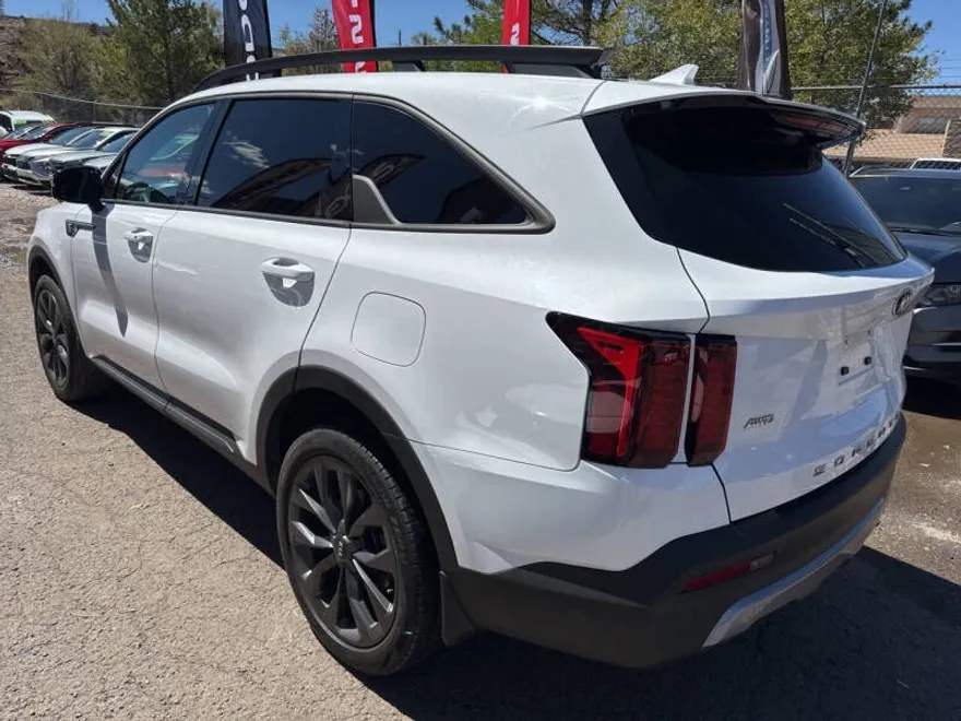 2021 Kia Sorento EX photo 1