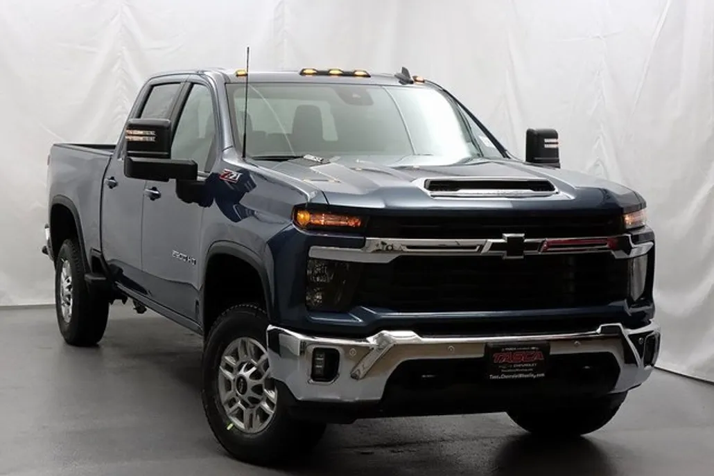 2025 Chevrolet Silverado 2500HD LT photo 1