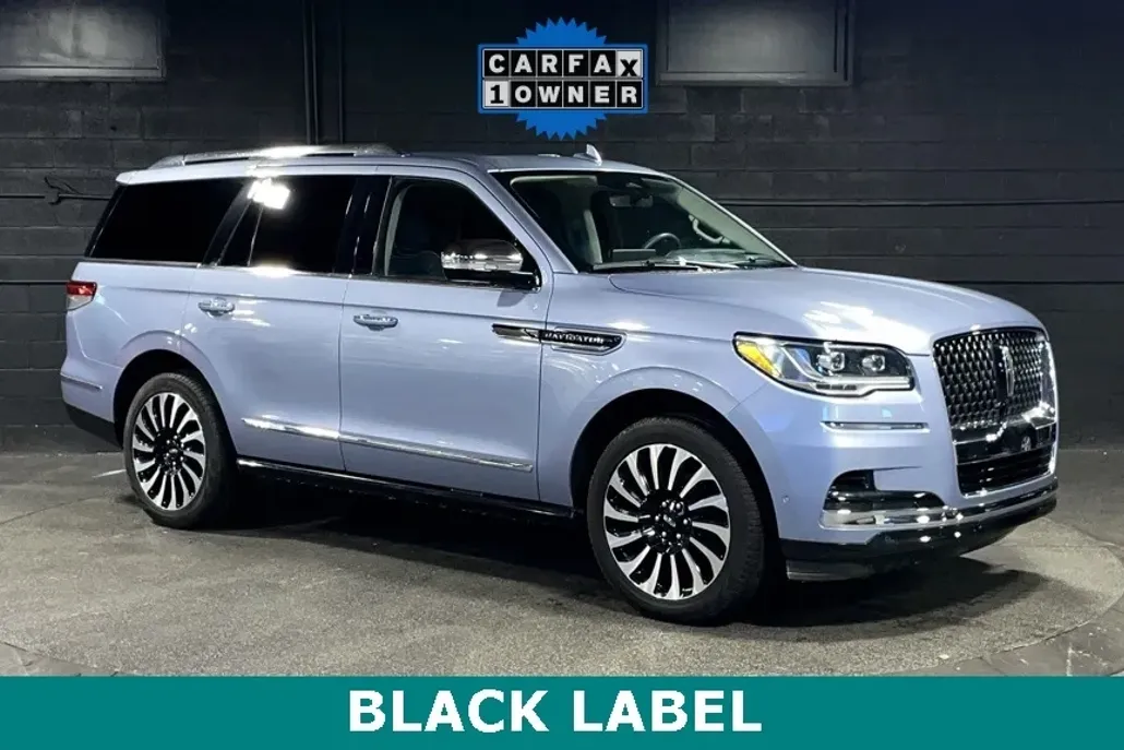 2023 Lincoln Navigator Black Label photo 1
