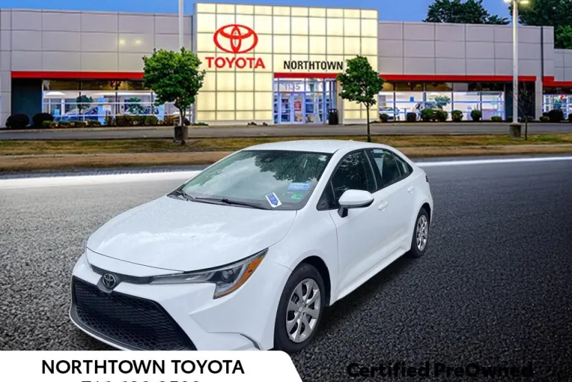 2022 Toyota Corolla LE photo 1