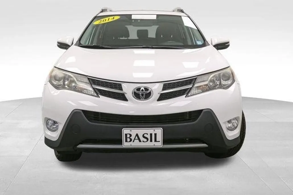2014 Toyota RAV4 XLE photo 1