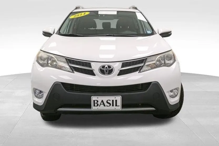 2014 Toyota RAV4 XLE photo 1