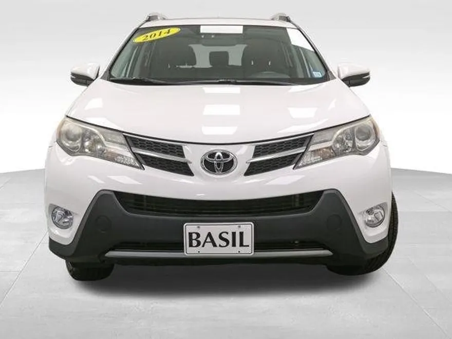 2014 Toyota RAV4 XLE photo 1