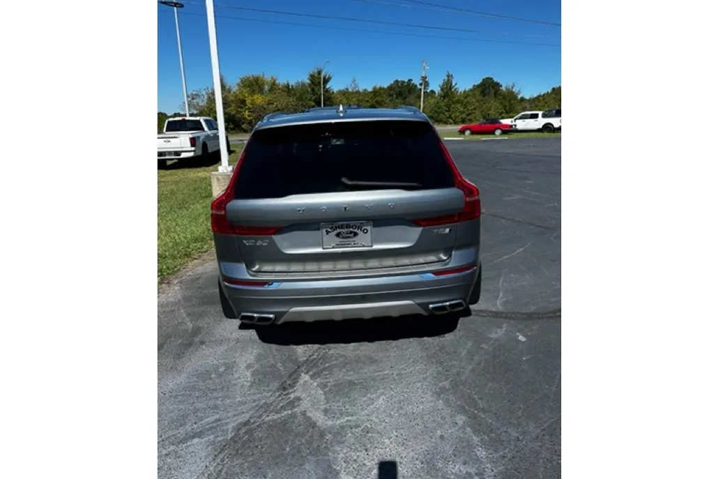 2019 Volvo XC60 Inscription photo 1