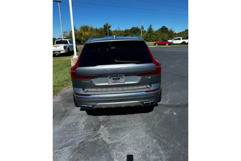 2019 Volvo XC60 Inscription photo 1