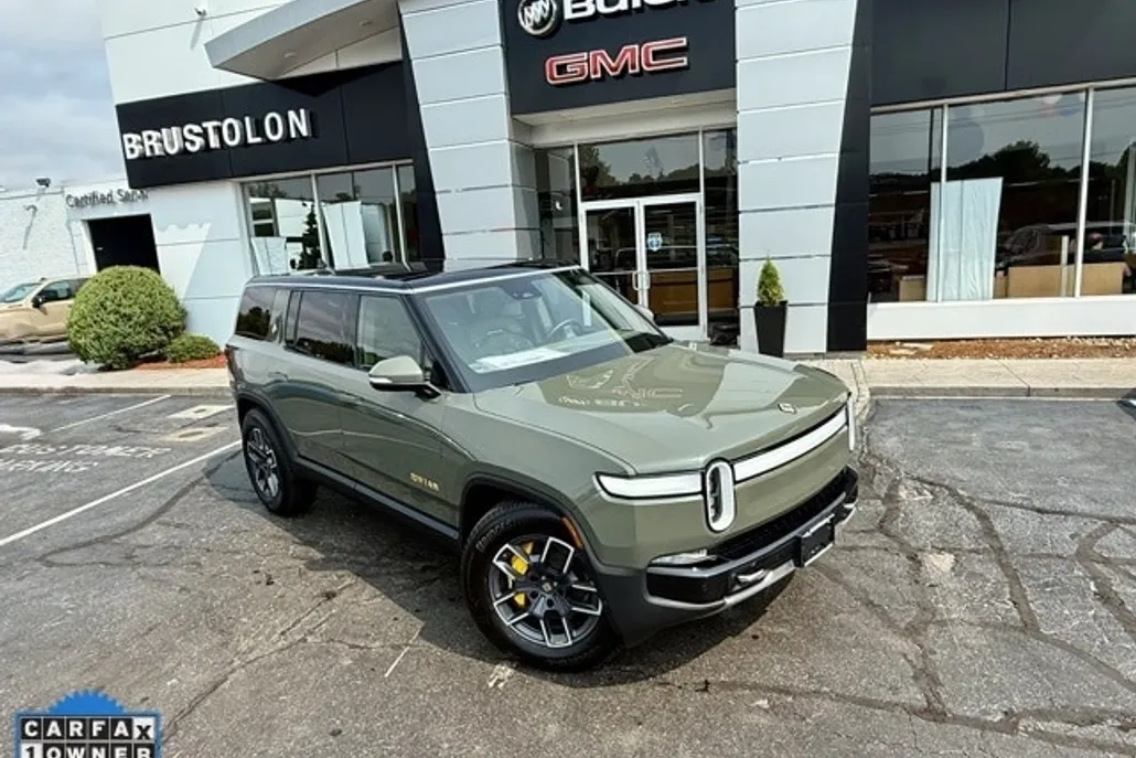 2023 Rivian R1S Launch Edition photo 1