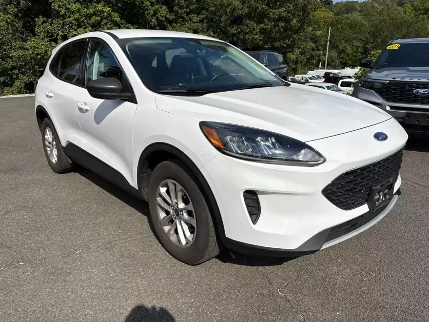 2022 Ford Escape SE photo 1