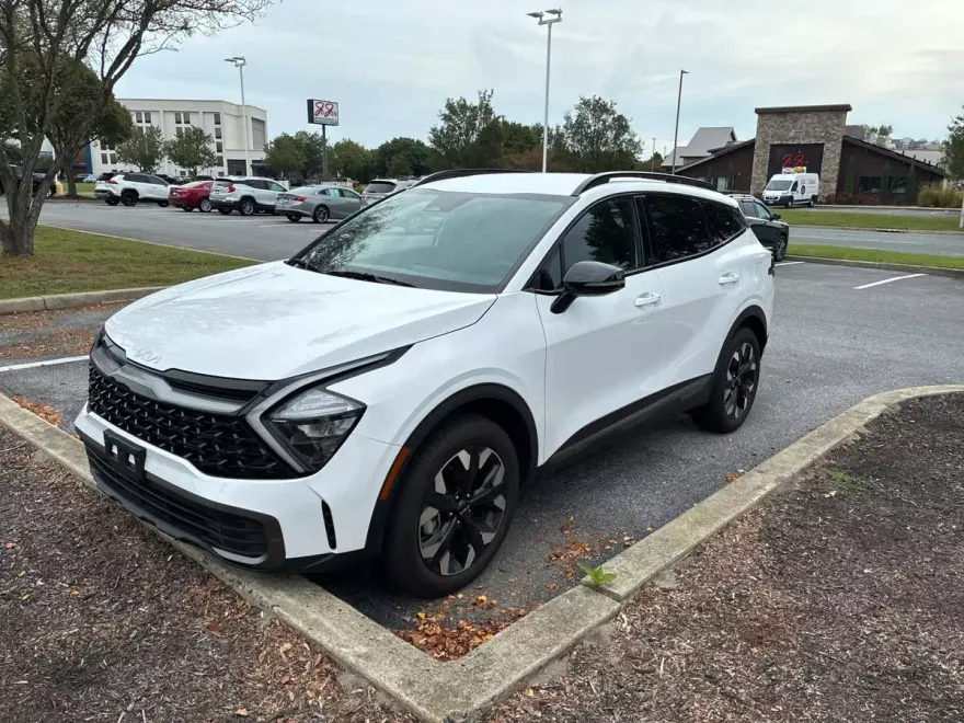 2023 Kia Sportage X-Line photo 1