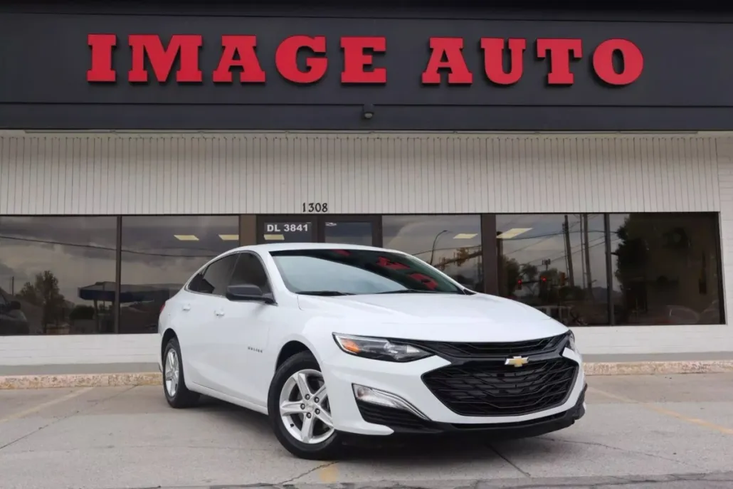 2022 Chevrolet Malibu LS photo 1