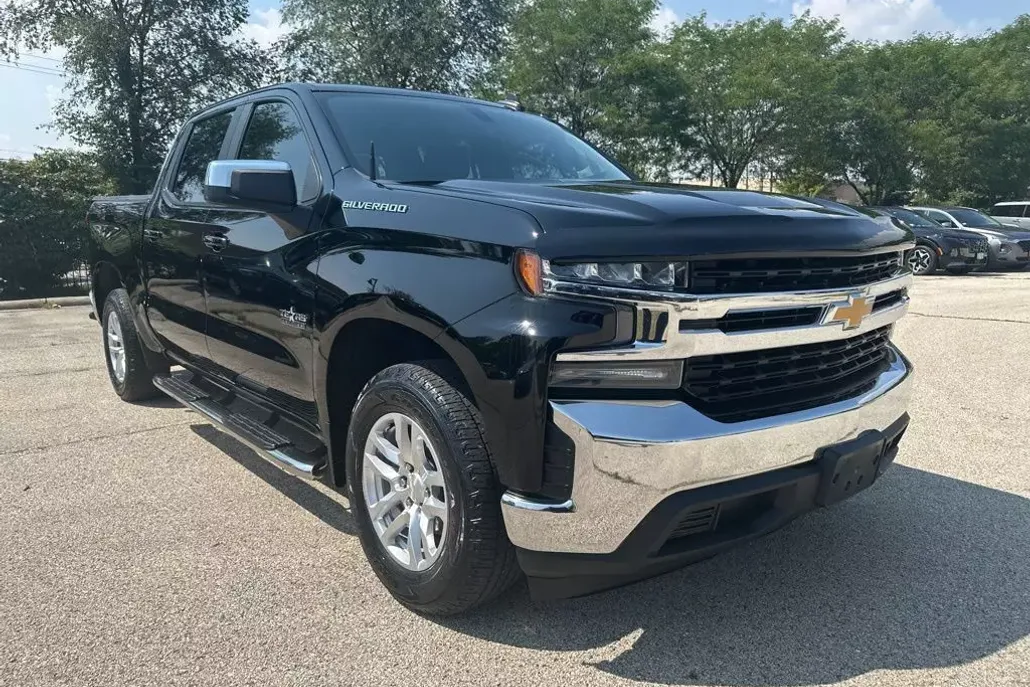 2020 Chevrolet Silverado 1500 LT photo 1