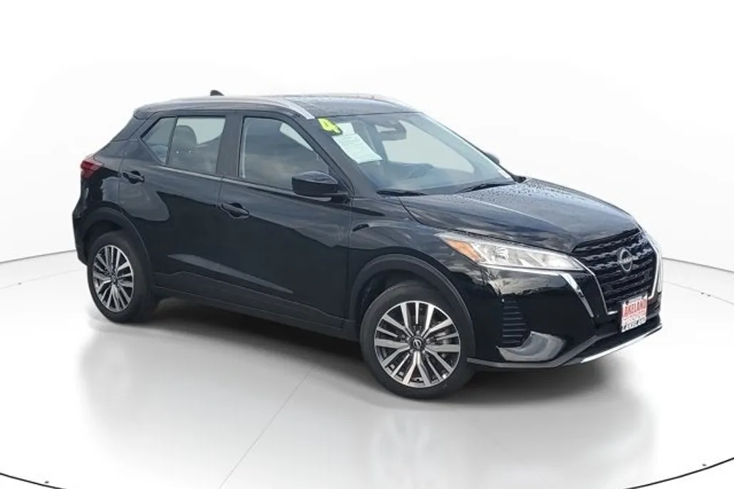 2024 Nissan Kicks SV photo 1