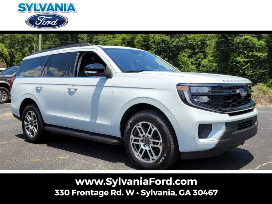2025 Ford Expedition photo 1