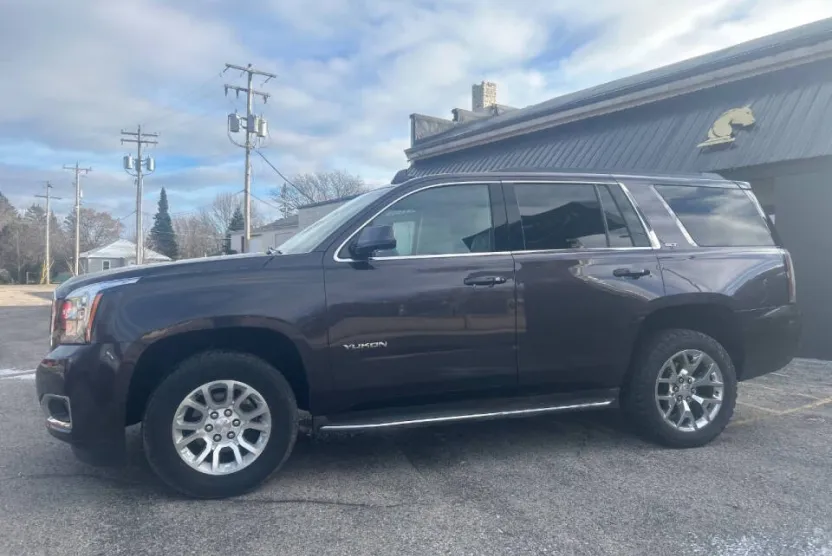 2016 Gmc Yukon SLT photo 1