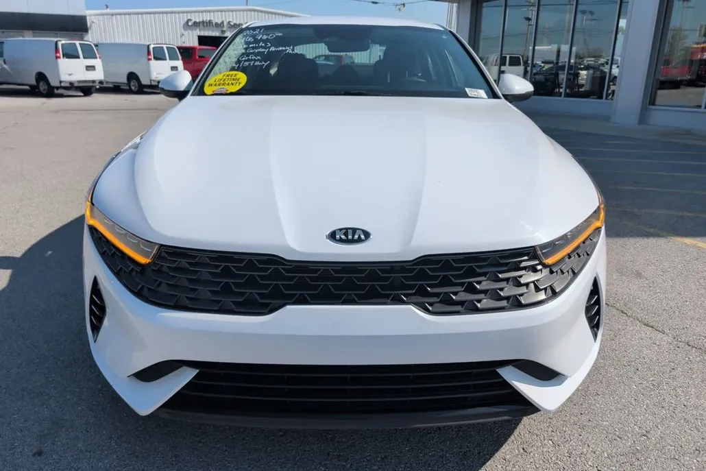 2021 Kia K5 LXS photo 1
