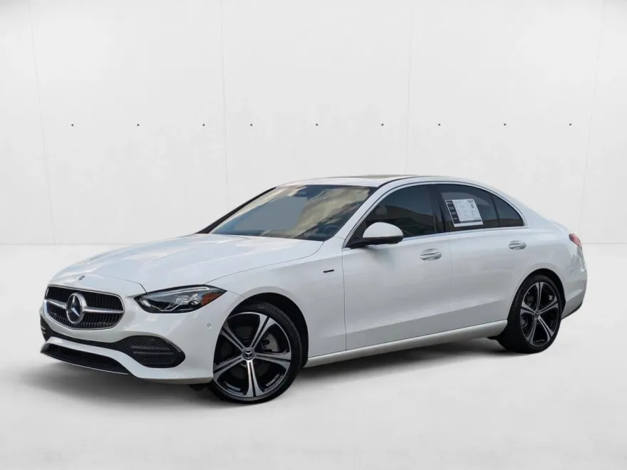 2024 Mercedes Benz C 300 photo 1