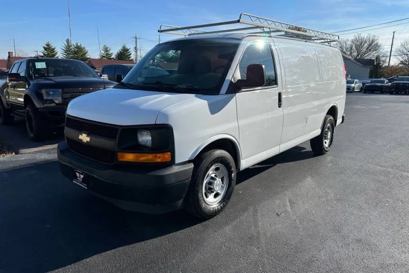 2017 Chevrolet Express 2500 Cargo Van photo 1