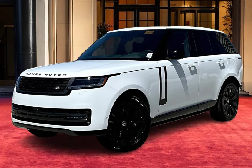 2025 Land Rover Range Rover SE photo 1