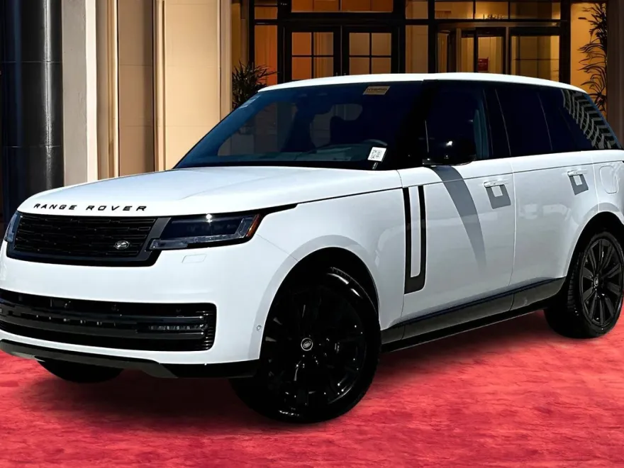 2025 Land Rover Range Rover SE photo 1