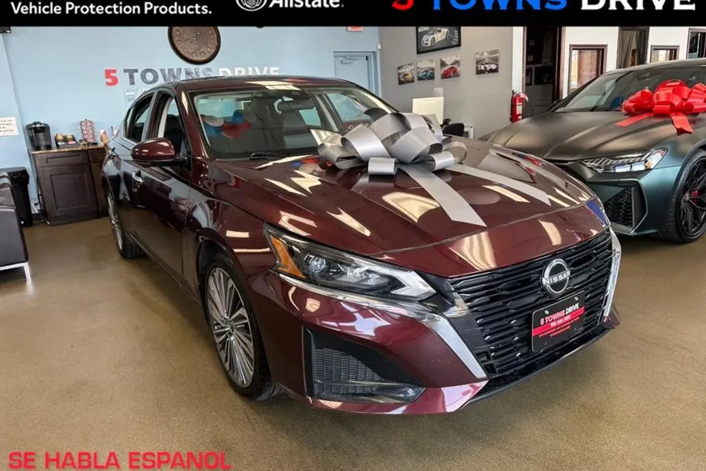 2023 Nissan Altima 2.5 SL photo 1