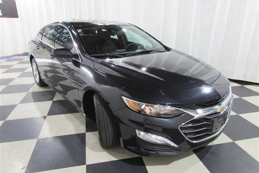 2023 Chevrolet Malibu 1LT photo 1