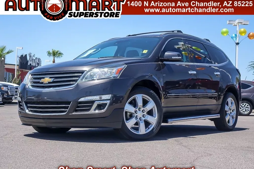2017 Chevrolet Traverse Premier photo 1