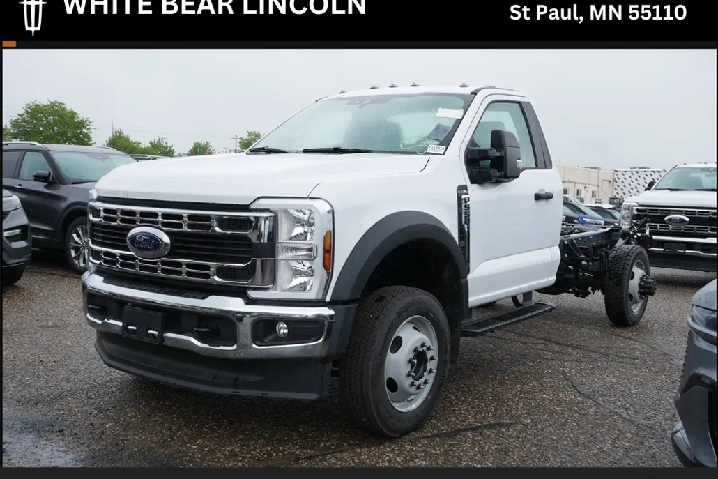 2025 Ford F-550 XL photo 1