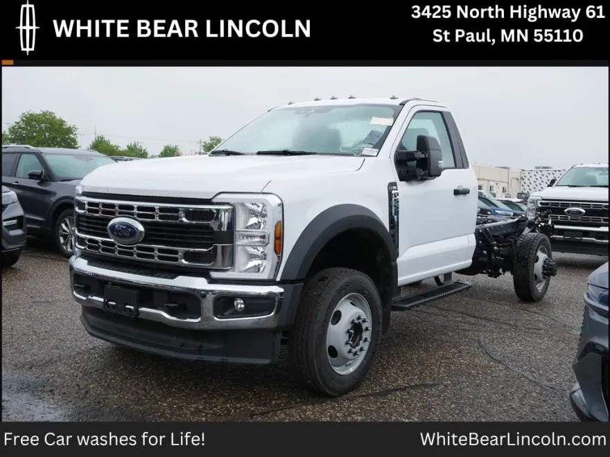 2025 Ford F-550 XL photo 1