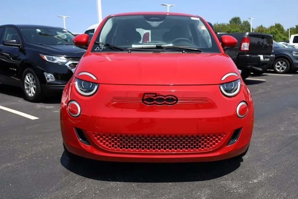 2024 Fiat 500e Red photo 1