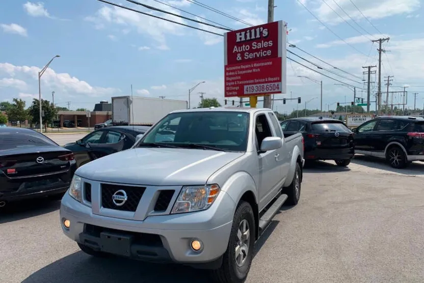 2011 Nissan Frontier PRO-4X photo 1