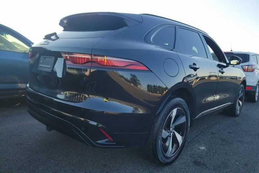 2025 Jaguar F-PACE P250 R-Dynamic S photo 1