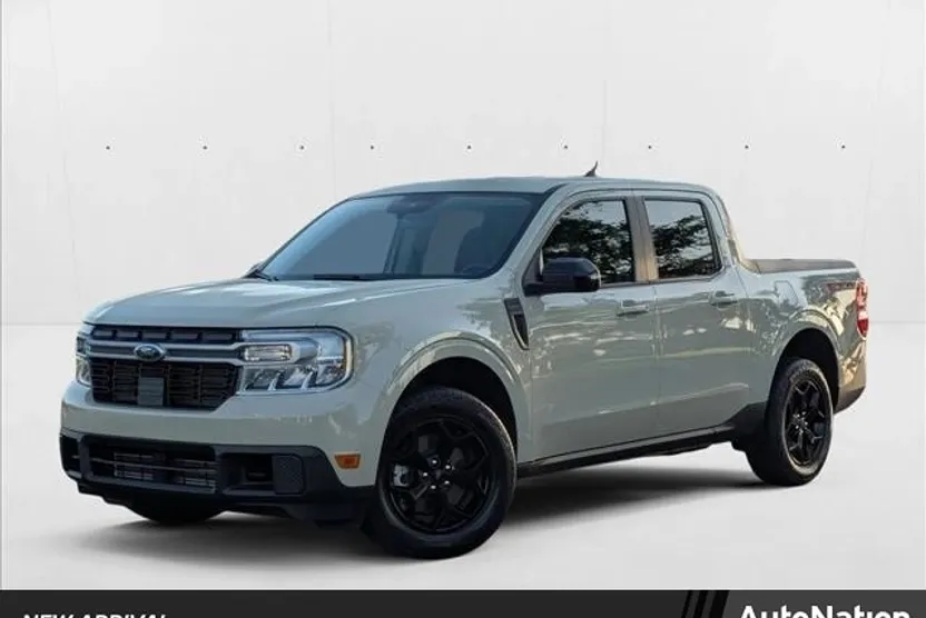 2024 Ford Maverick Lariat photo 1