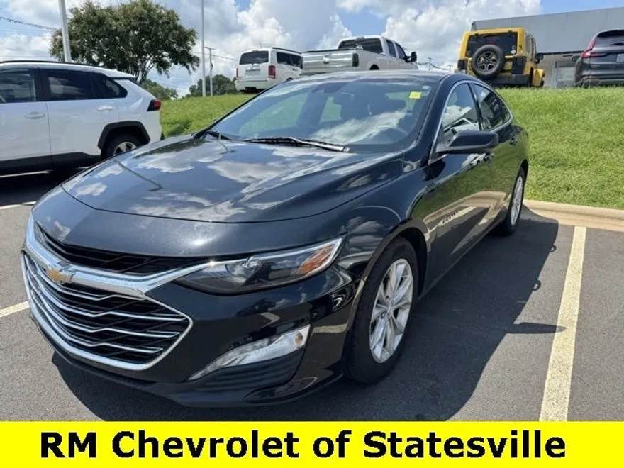 2024 Chevrolet Malibu 1LT photo 1