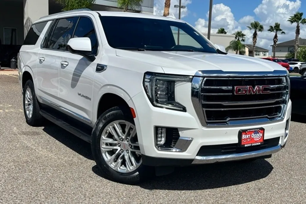 2023 Gmc Yukon XL SLT photo 1
