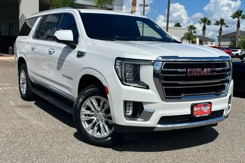 2023 Gmc Yukon XL SLT photo 1