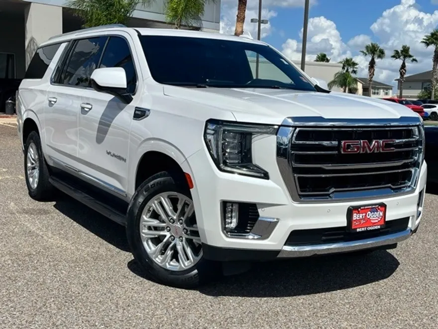 2023 Gmc Yukon XL SLT photo 1