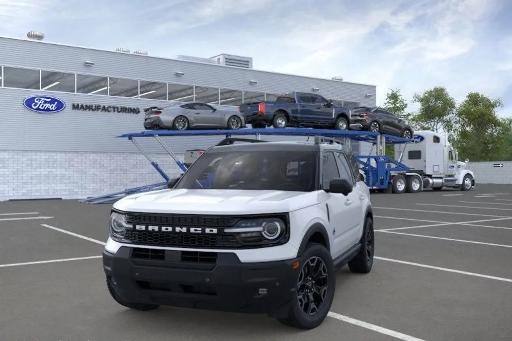 2025 Ford Bronco Sport Outer Banks photo 1