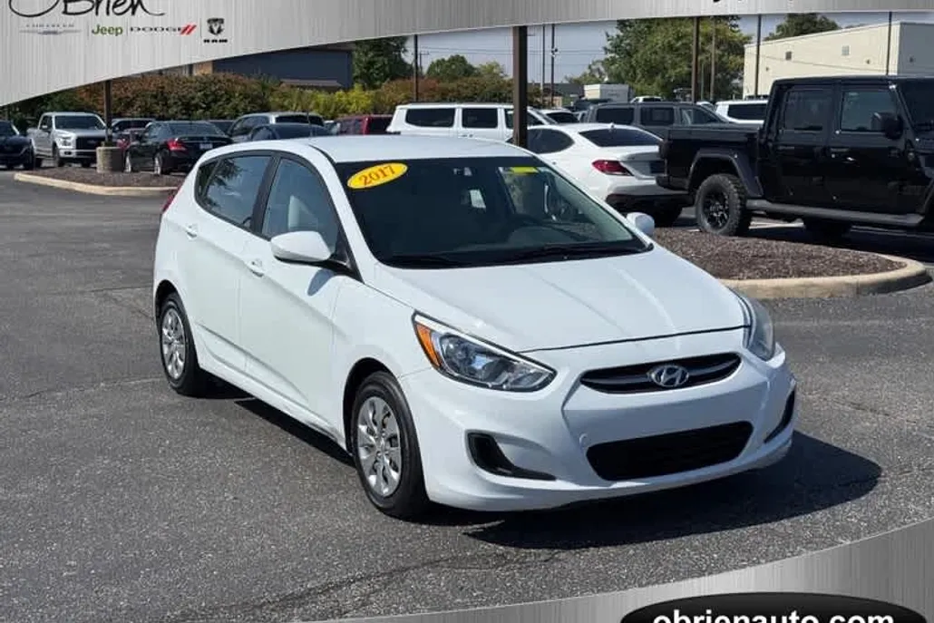 2017 Hyundai Accent SE photo 1