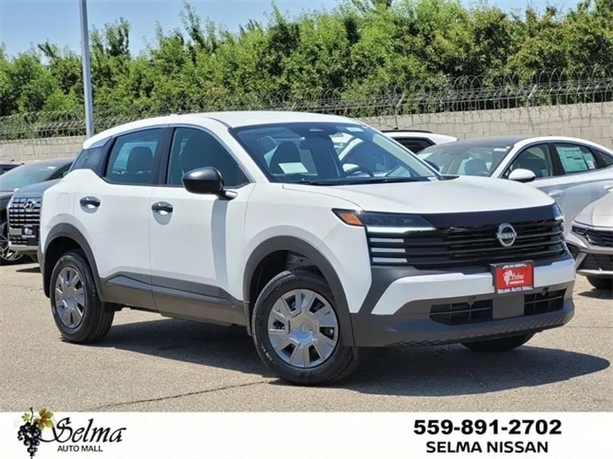 2025 Nissan Kicks S photo 1