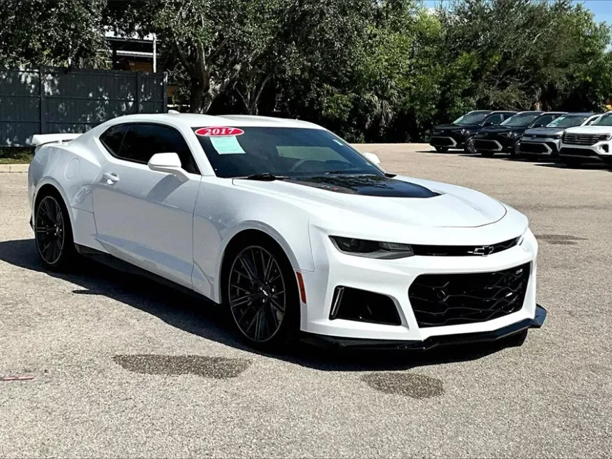 2017 Chevrolet Camaro ZL1 photo 1
