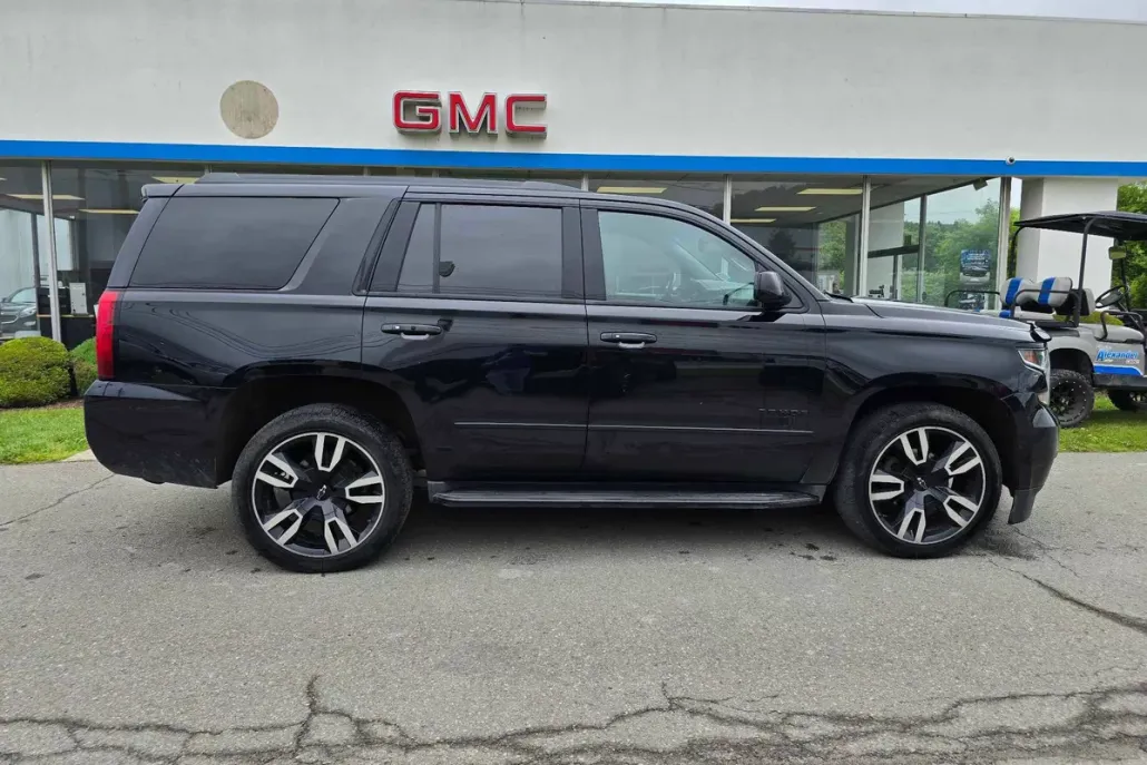 2018 Chevrolet Tahoe Premier photo 1